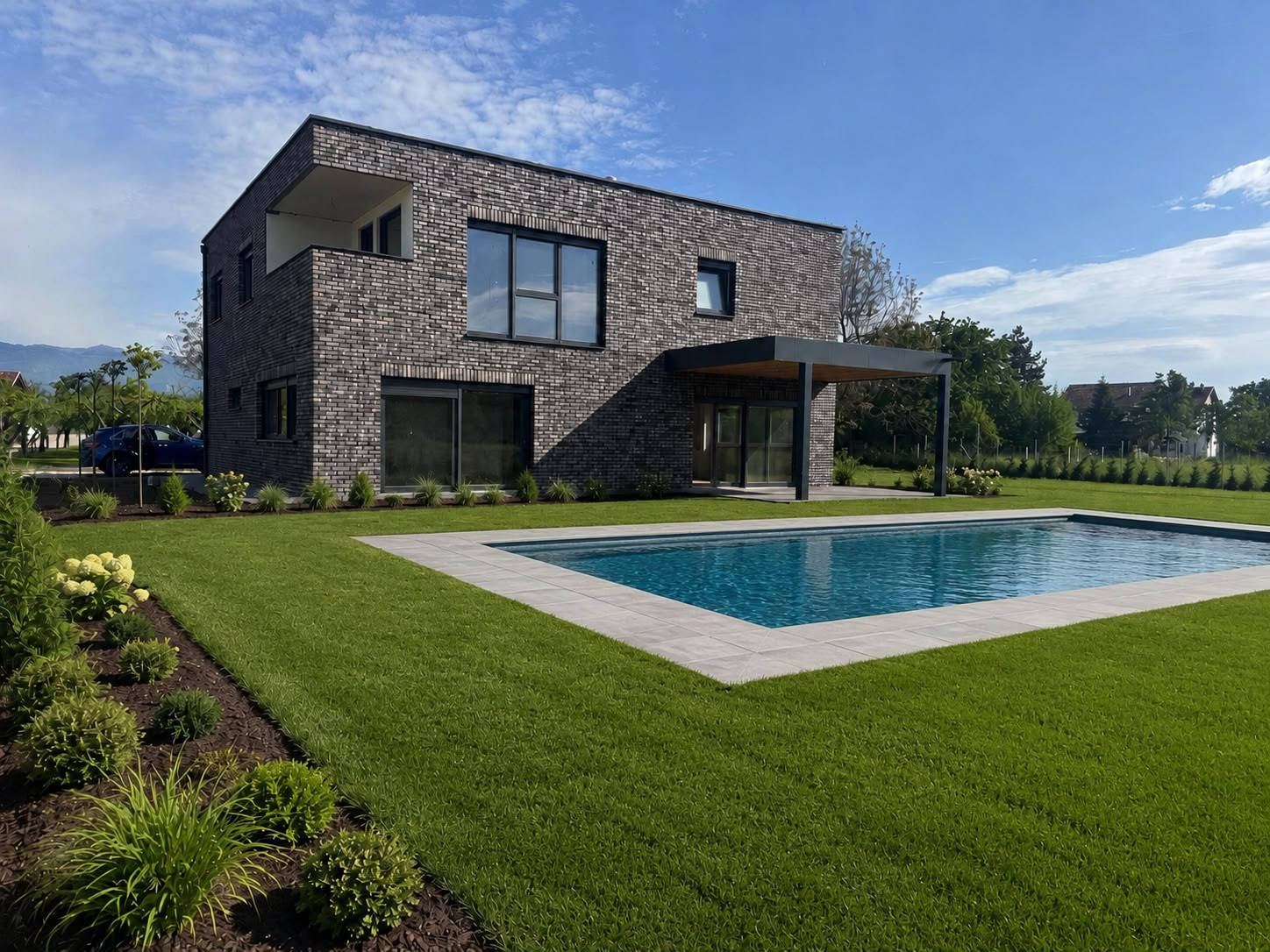 Villa Lira exterior with swimming pool